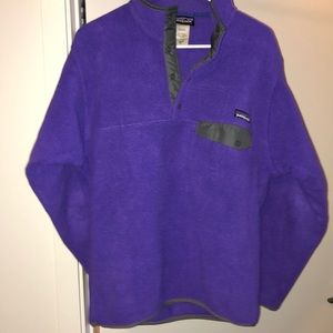 Men’s small purple Patagonia pullover